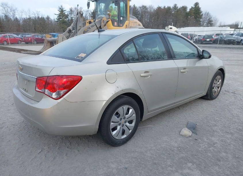Photo 4 of 2013 Chevrolet Cruze LS AUTO (VIN 1G1PA5SG3D7327324)