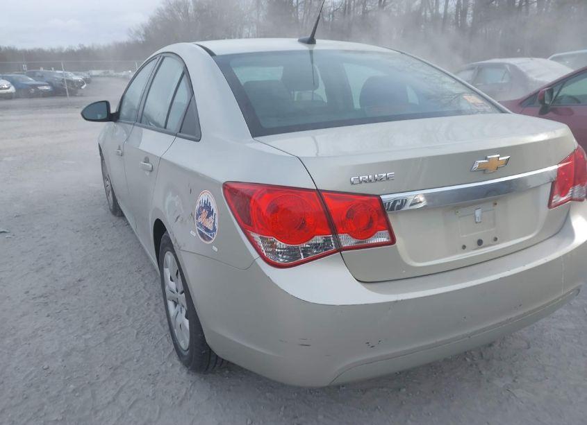 Photo 6 of 2013 Chevrolet Cruze LS AUTO (VIN 1G1PA5SG3D7327324)