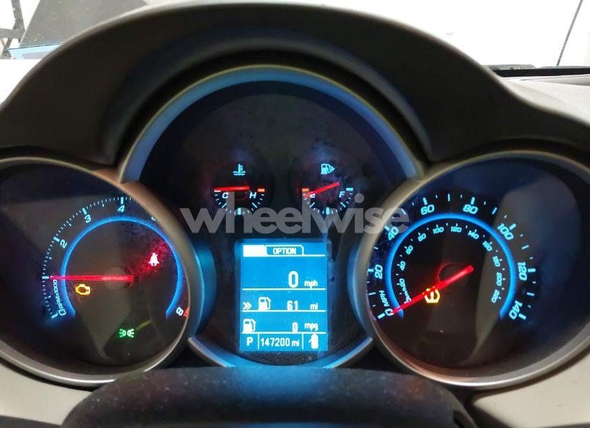 Photo 7 of 2014 Chevrolet Cruze LS AUTO (VIN 1G1PA5SG3E7198325)