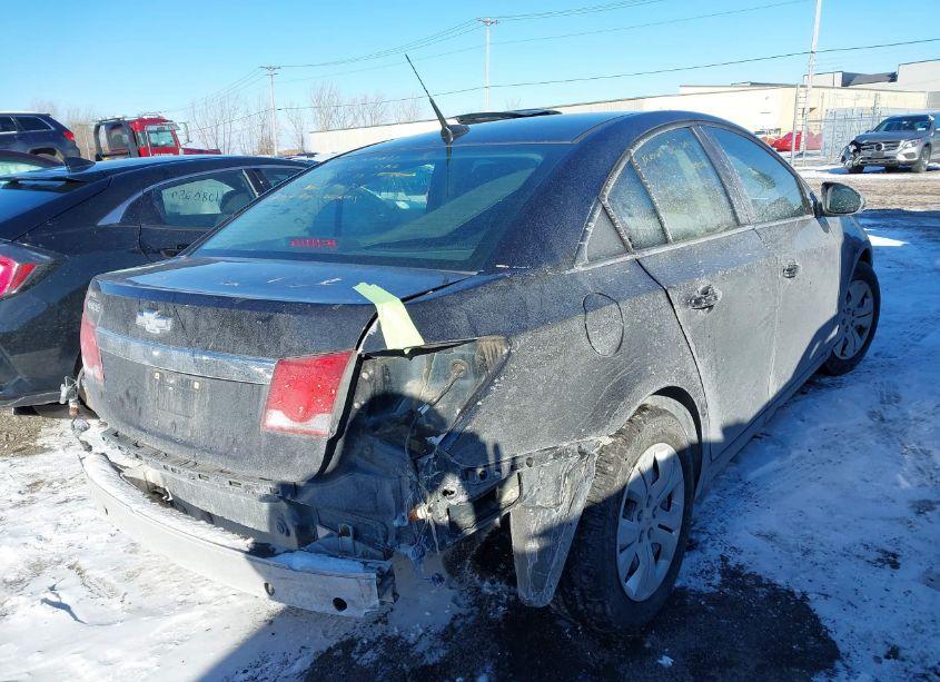 Photo 4 of 2014 Chevrolet Cruze LS AUTO (VIN 1G1PA5SG3E7218590)