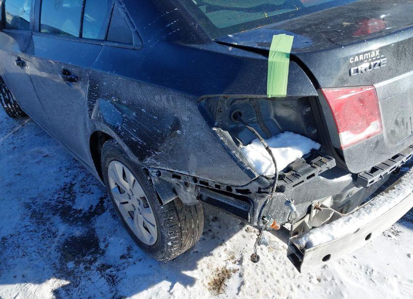 Photo 6 of 2014 Chevrolet Cruze LS AUTO (VIN 1G1PA5SG3E7218590)