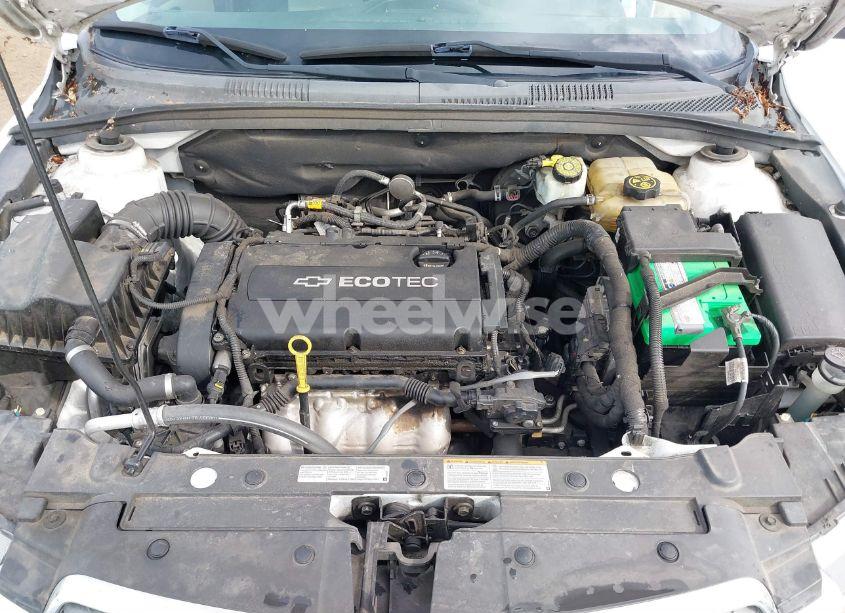 Photo 6 of 2014 Chevrolet Cruze LS AUTO (VIN 1G1PA5SG3E7240315)