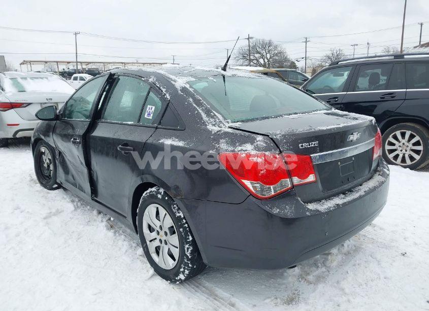 Photo 3 of 2014 Chevrolet Cruze (VIN 1G1PA5SG3E7265795)