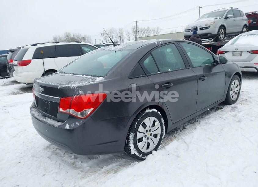 Photo 4 of 2014 Chevrolet Cruze (VIN 1G1PA5SG3E7265795)