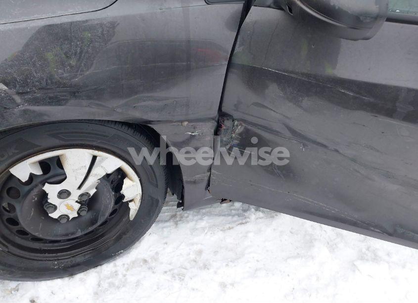 Photo 6 of 2014 Chevrolet Cruze (VIN 1G1PA5SG3E7265795)