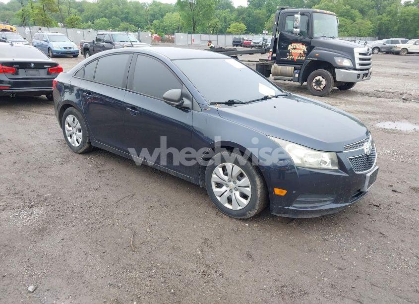 2014 Chevrolet Cruze LS AUTO (VIN 1G1PA5SG3E7319385) main photo