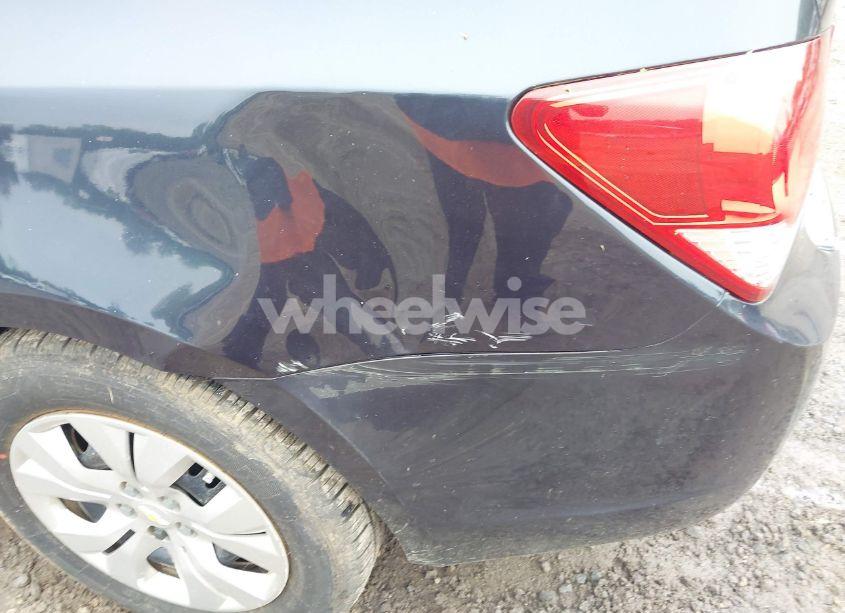 Photo 6 of 2014 Chevrolet Cruze LS AUTO (VIN 1G1PA5SG3E7319385)