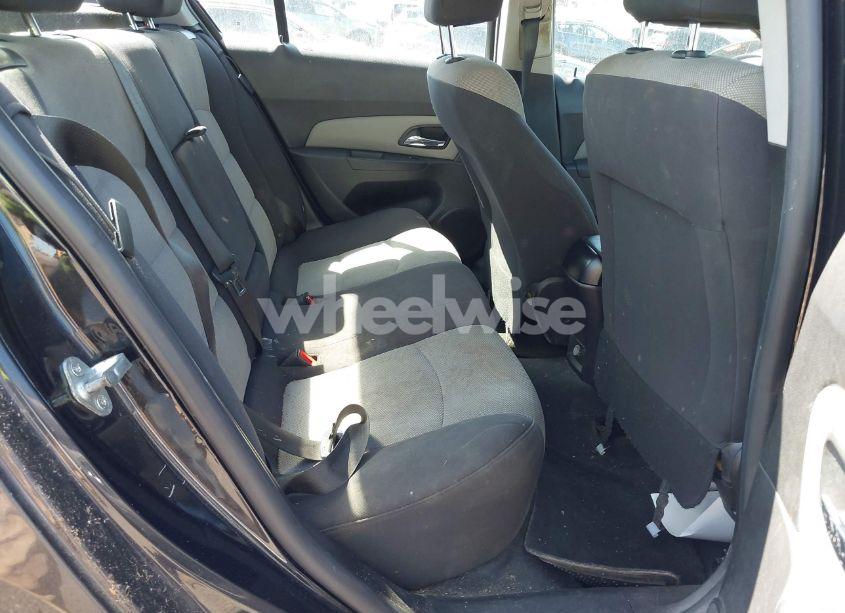 Photo 8 of 2014 Chevrolet Cruze LS AUTO (VIN 1G1PA5SG3E7407417)