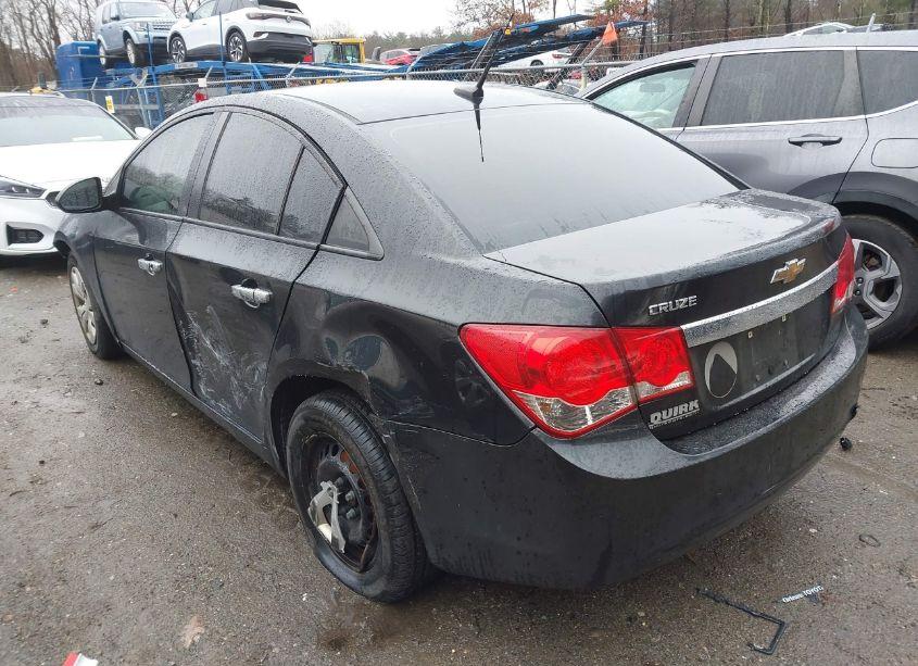 Photo 3 of 2014 Chevrolet Cruze LS AUTO (VIN 1G1PA5SG3E7447240)