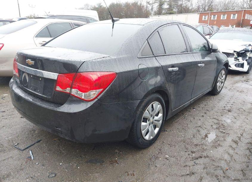 Photo 4 of 2014 Chevrolet Cruze LS AUTO (VIN 1G1PA5SG3E7447240)