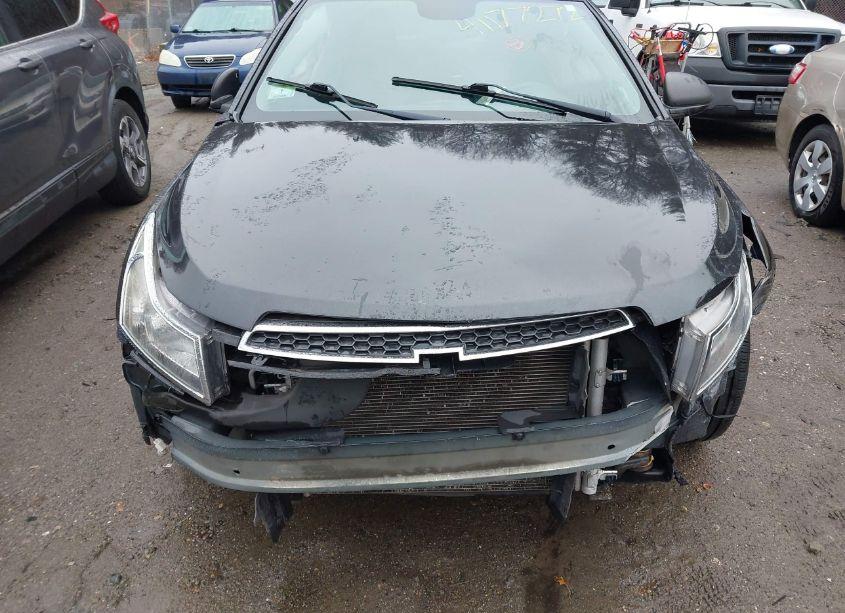 Photo 6 of 2014 Chevrolet Cruze LS AUTO (VIN 1G1PA5SG3E7447240)