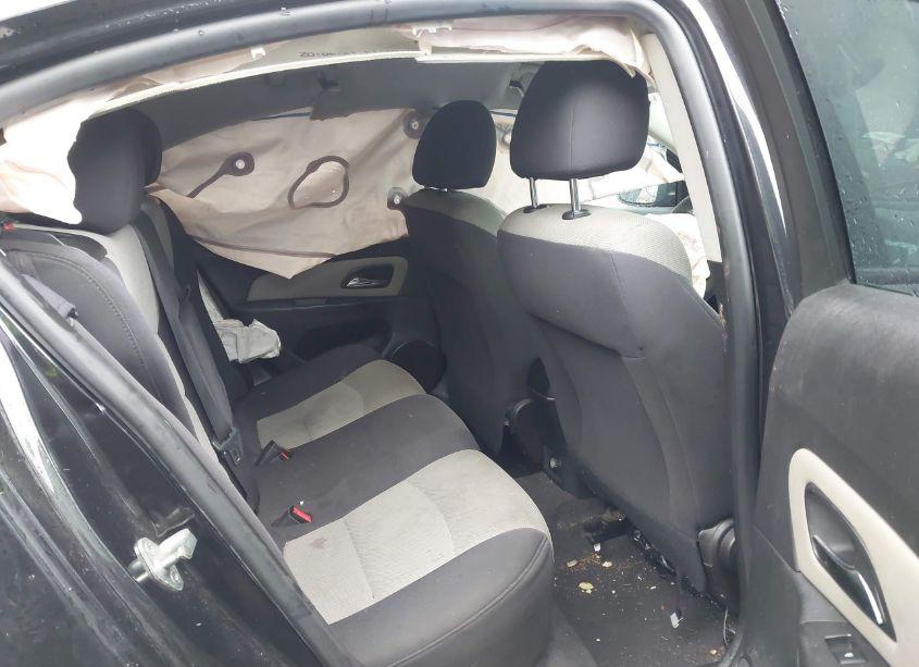 Photo 8 of 2014 Chevrolet Cruze LS AUTO (VIN 1G1PA5SG3E7447240)