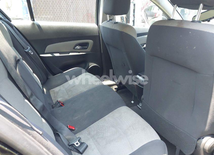 Photo 8 of 2014 Chevrolet Cruze LS AUTO (VIN 1G1PA5SG3E7456505)