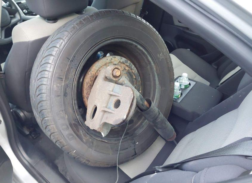 Photo 12 of 2014 Chevrolet Cruze LS AUTO (VIN 1G1PA5SG3E7480674)