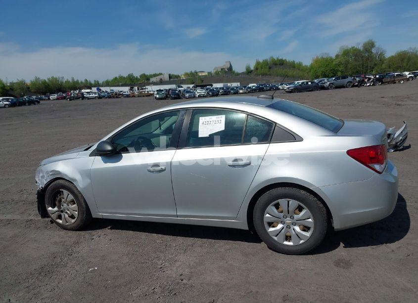 Photo 14 of 2015 Chevrolet Cruze LS AUTO (VIN 1G1PA5SG3F7300921)