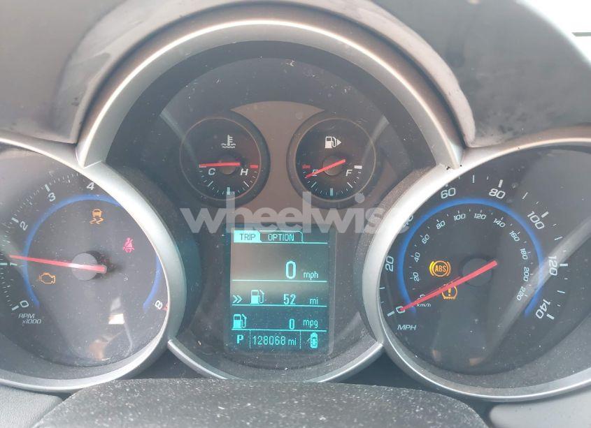 Photo 7 of 2015 Chevrolet Cruze LS AUTO (VIN 1G1PA5SG3F7300921)