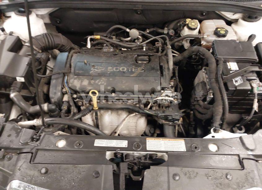 Photo 10 of 2013 Chevrolet Cruze LS AUTO (VIN 1G1PA5SG4D7234893)