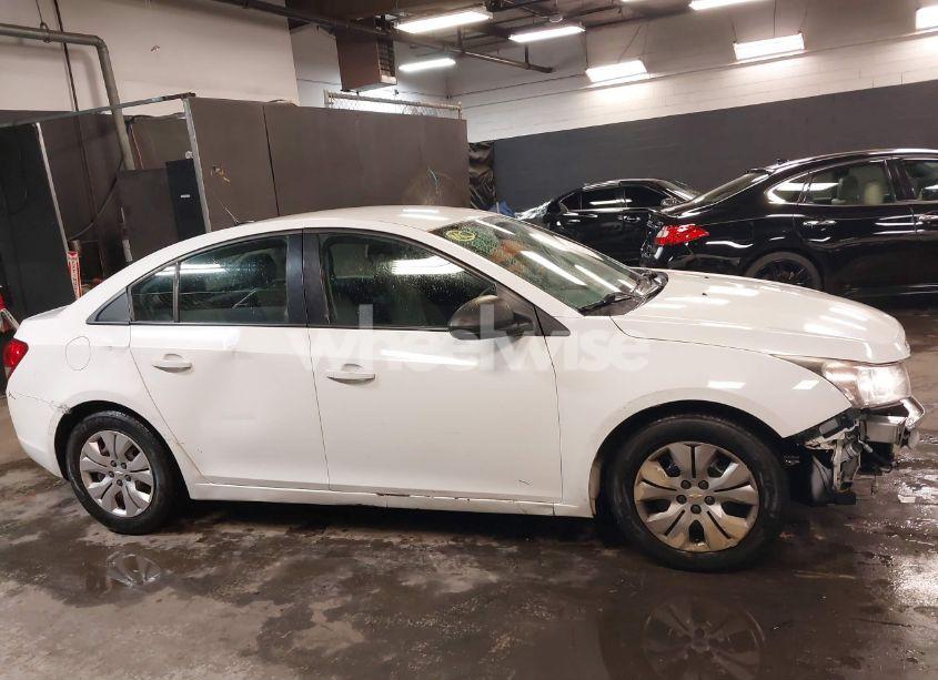 Photo 14 of 2013 Chevrolet Cruze LS AUTO (VIN 1G1PA5SG4D7234893)