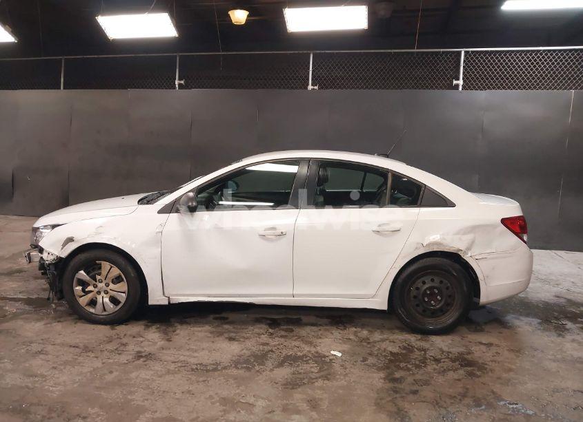 Photo 15 of 2013 Chevrolet Cruze LS AUTO (VIN 1G1PA5SG4D7234893)