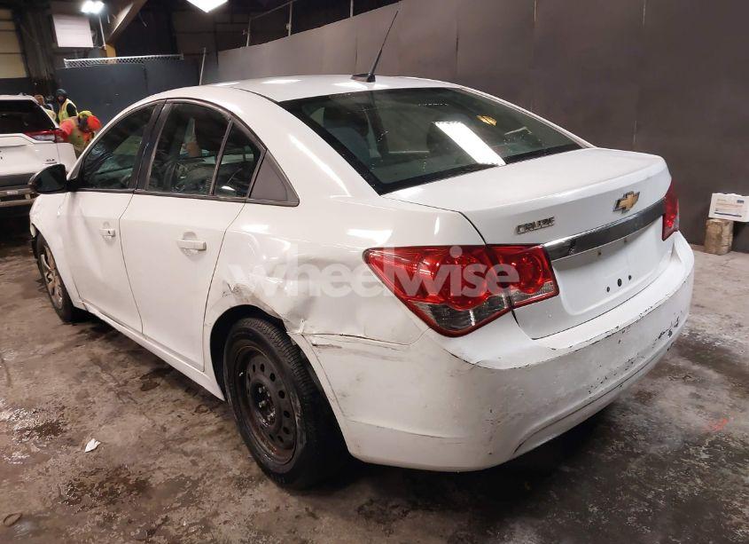 Photo 3 of 2013 Chevrolet Cruze LS AUTO (VIN 1G1PA5SG4D7234893)