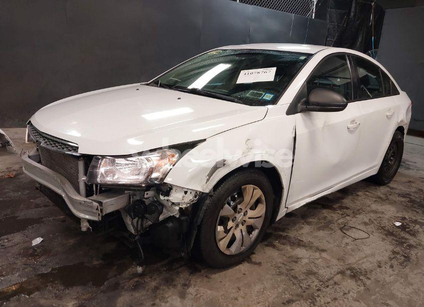 Photo 6 of 2013 Chevrolet Cruze LS AUTO (VIN 1G1PA5SG4D7234893)