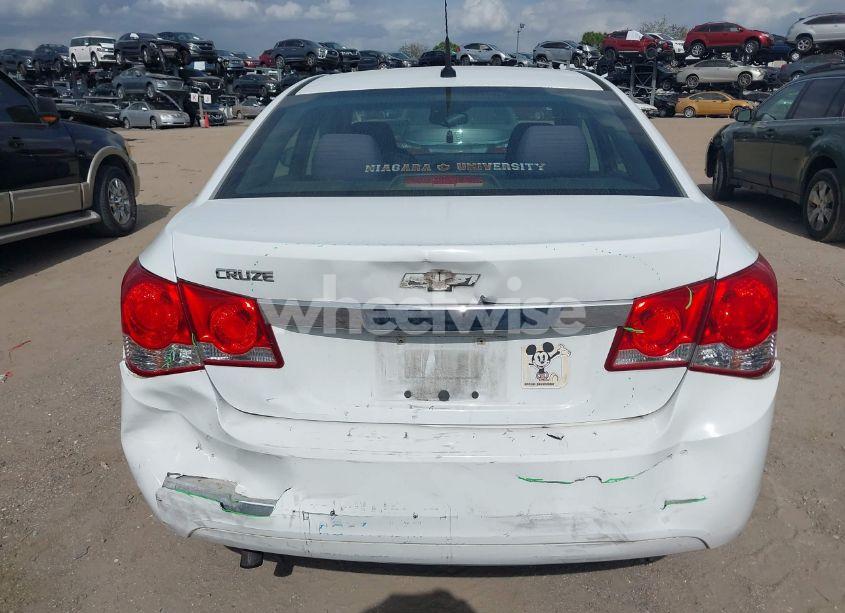 Photo 16 of 2013 Chevrolet Cruze LS AUTO (VIN 1G1PA5SG4D7268204)