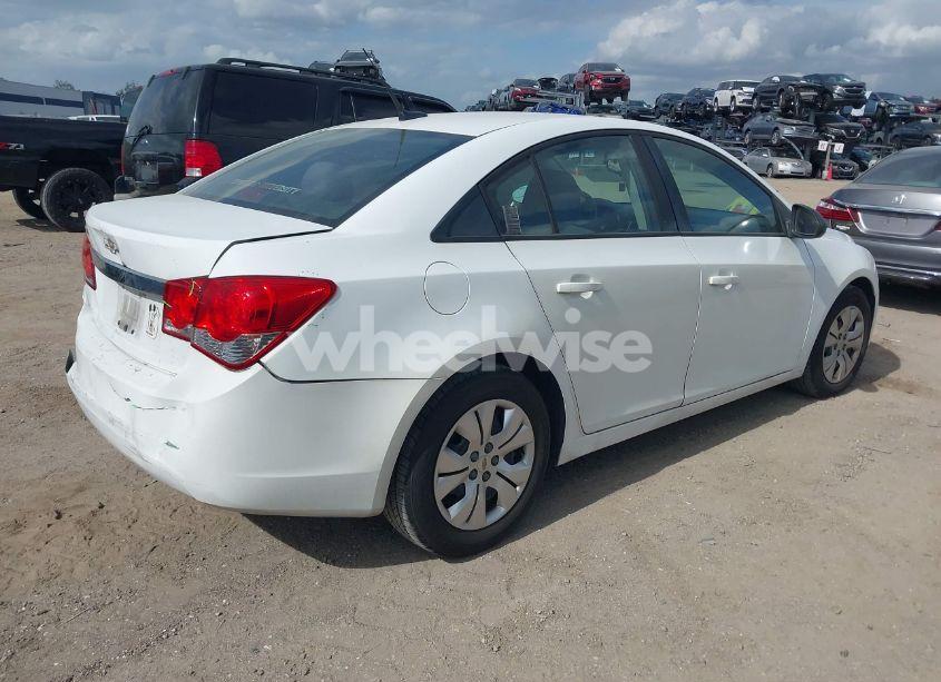 Photo 4 of 2013 Chevrolet Cruze LS AUTO (VIN 1G1PA5SG4D7268204)