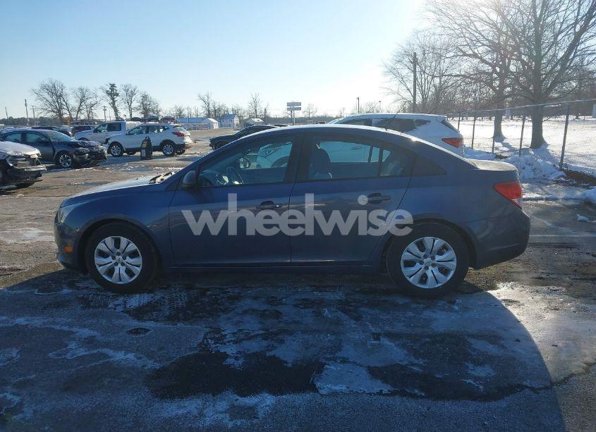 Photo 14 of 2013 Chevrolet Cruze LS AUTO (VIN 1G1PA5SG4D7269370)