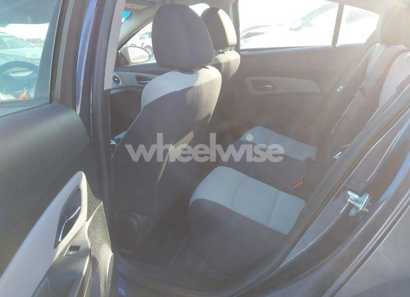 Photo 8 of 2013 Chevrolet Cruze LS AUTO (VIN 1G1PA5SG4D7269370)