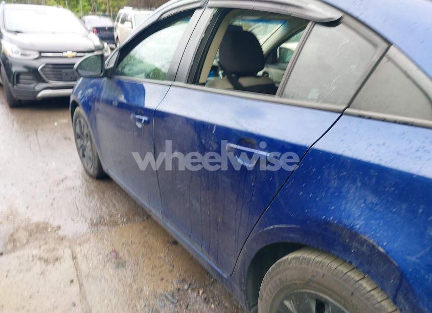 Photo 16 of 2013 Chevrolet Cruze LS AUTO (VIN 1G1PA5SG4D7280840)