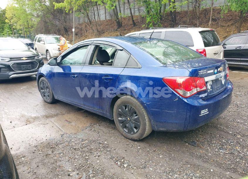 Photo 3 of 2013 Chevrolet Cruze LS AUTO (VIN 1G1PA5SG4D7280840)