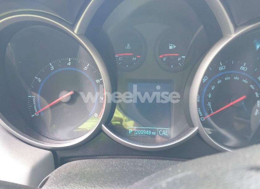 Photo 7 of 2013 Chevrolet Cruze LS AUTO (VIN 1G1PA5SG4D7280840)