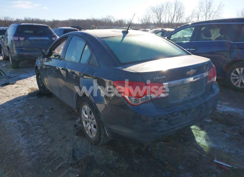 Photo 3 of 2014 Chevrolet Cruze LS AUTO (VIN 1G1PA5SG4E7129160)