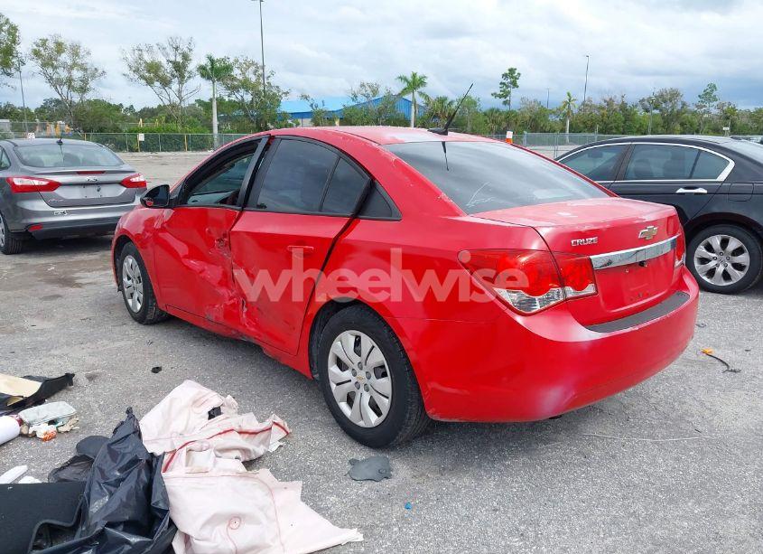 Photo 3 of 2014 Chevrolet Cruze LS AUTO (VIN 1G1PA5SG4E7168511)