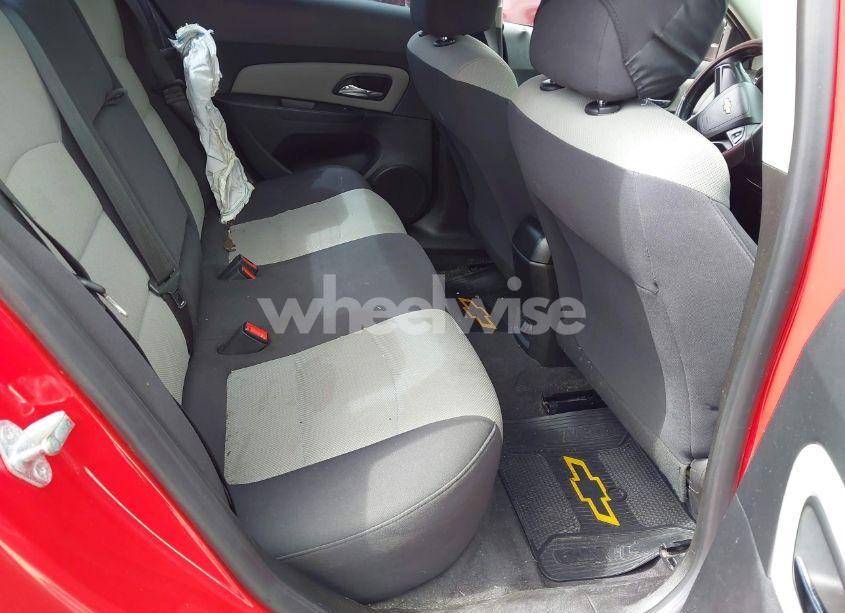 Photo 8 of 2014 Chevrolet Cruze LS AUTO (VIN 1G1PA5SG4E7168511)