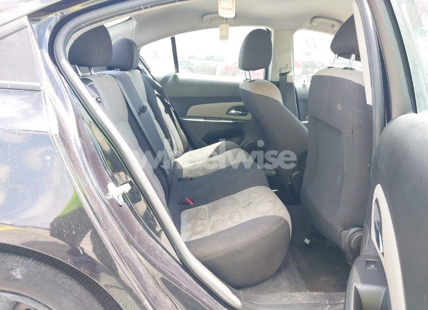 Photo 8 of 2014 Chevrolet Cruze LS AUTO (VIN 1G1PA5SG4E7217108)