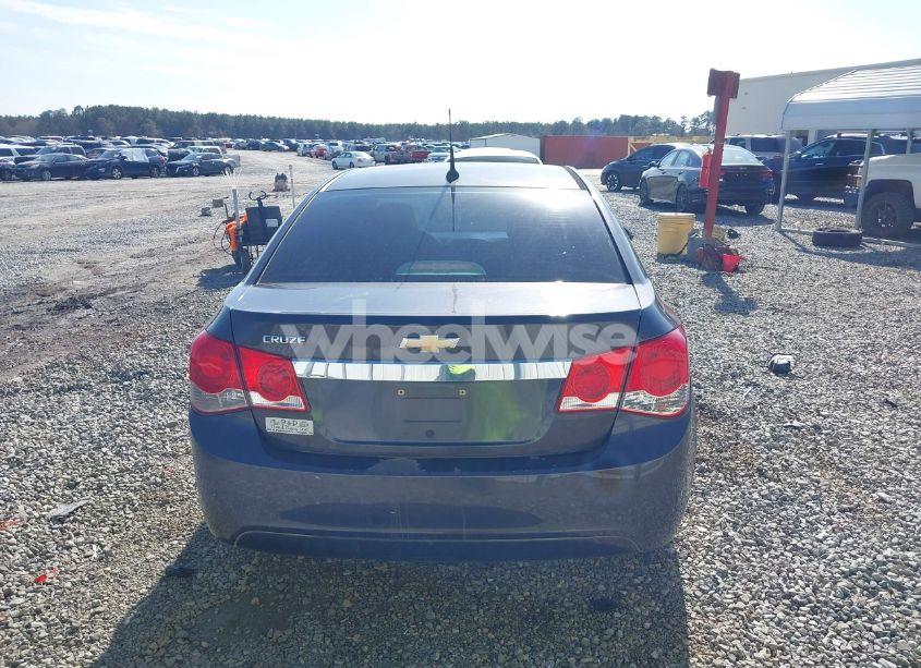 Photo 16 of 2014 Chevrolet Cruze LS AUTO (VIN 1G1PA5SG4E7263487)