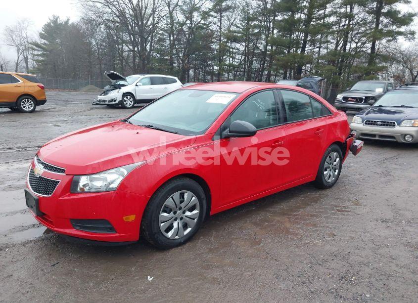 Photo 2 of 2014 Chevrolet Cruze LS AUTO (VIN 1G1PA5SG4E7396685)