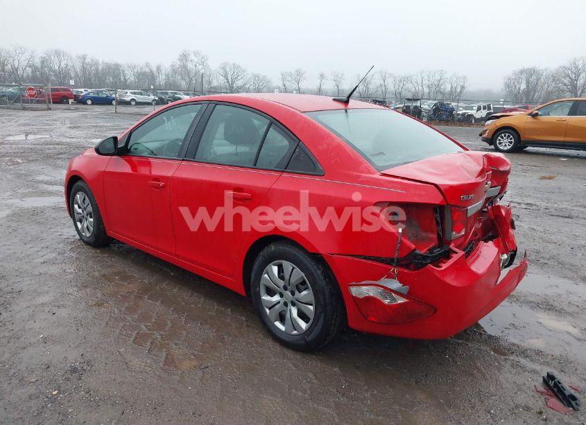 Photo 3 of 2014 Chevrolet Cruze LS AUTO (VIN 1G1PA5SG4E7396685)