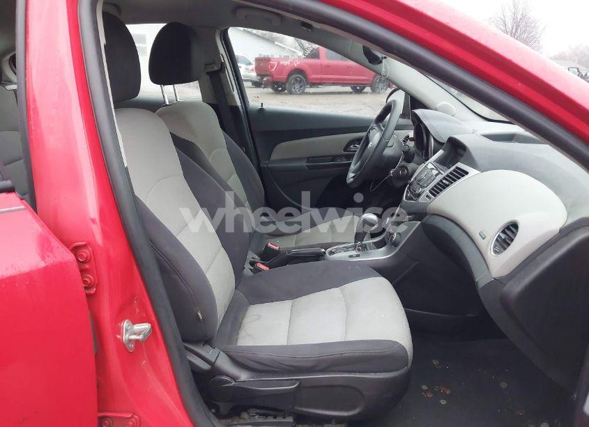 Photo 5 of 2014 Chevrolet Cruze LS AUTO (VIN 1G1PA5SG4E7396685)