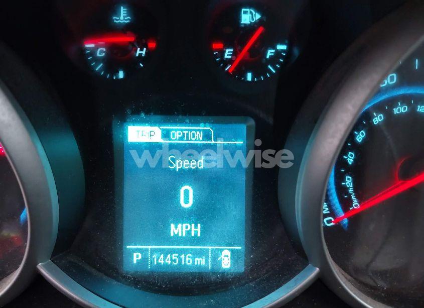 Photo 7 of 2014 Chevrolet Cruze LS AUTO (VIN 1G1PA5SG4E7396685)