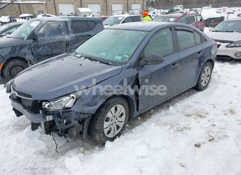 Photo 2 of 2014 Chevrolet Cruze LS AUTO (VIN 1G1PA5SG4E7457291)