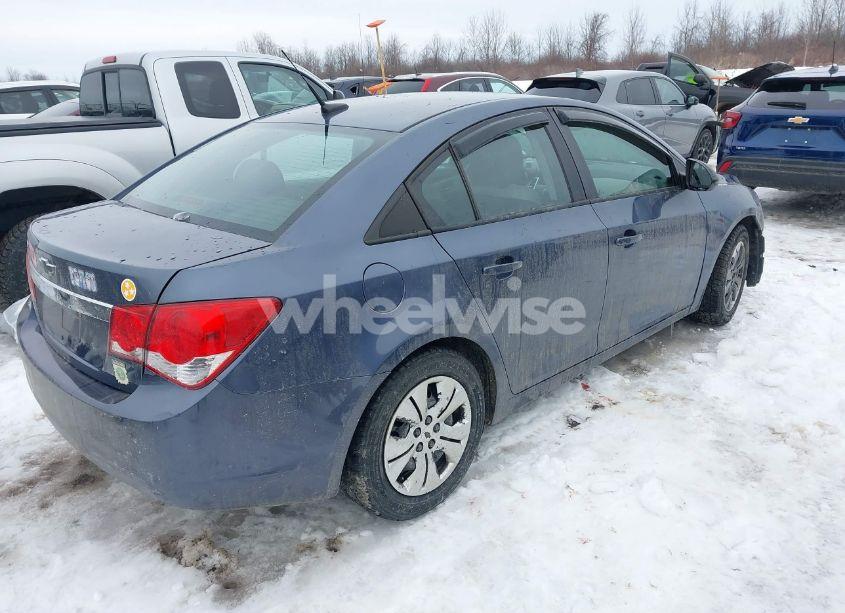 Photo 4 of 2014 Chevrolet Cruze LS AUTO (VIN 1G1PA5SG4E7457291)