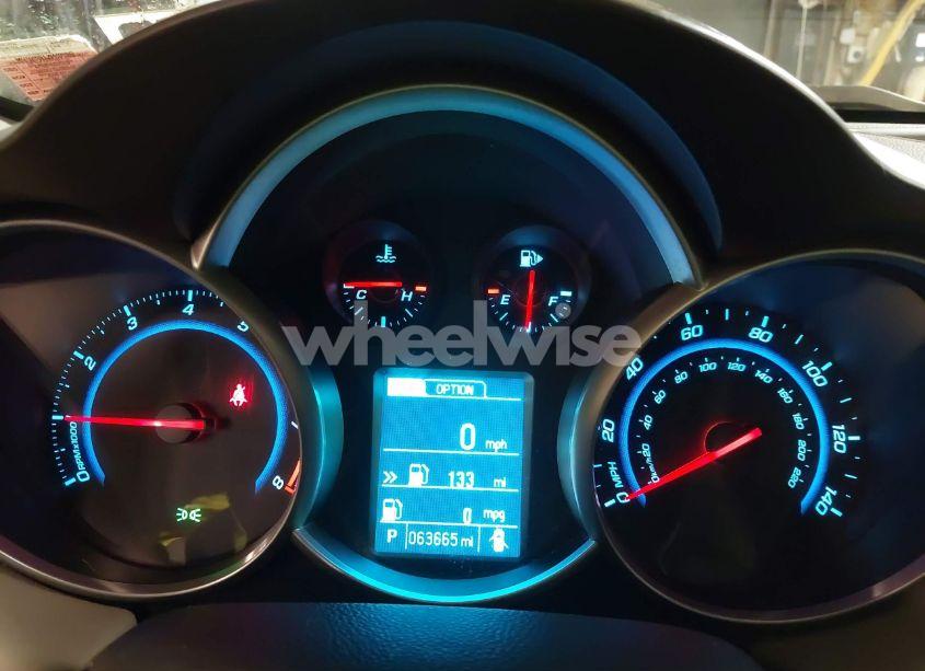 Photo 7 of 2014 Chevrolet Cruze LS AUTO (VIN 1G1PA5SG4E7467982)