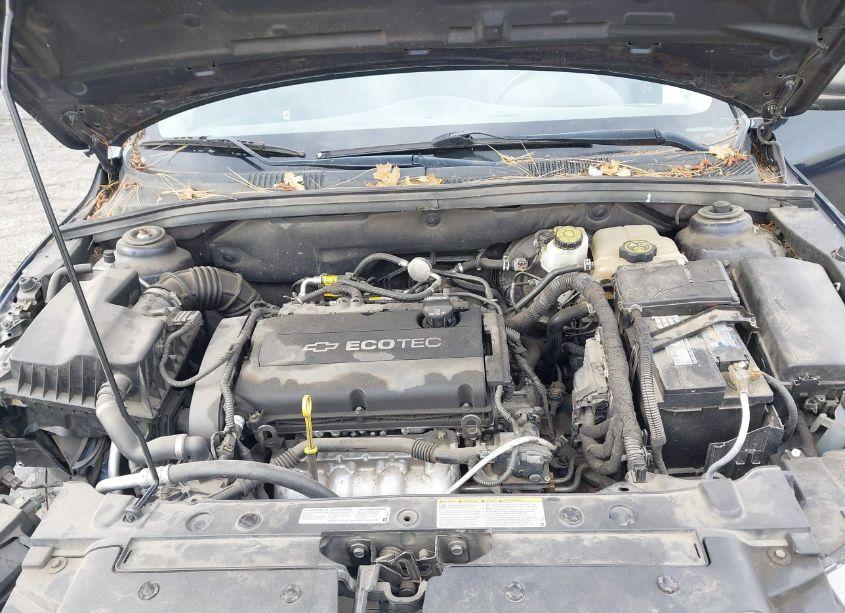 Photo 10 of 2015 Chevrolet Cruze LS AUTO (VIN 1G1PA5SG4F7191143)