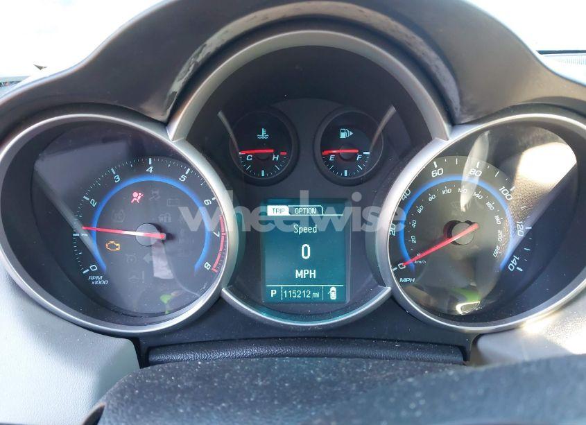 Photo 7 of 2015 Chevrolet Cruze LS AUTO (VIN 1G1PA5SG4F7220690)