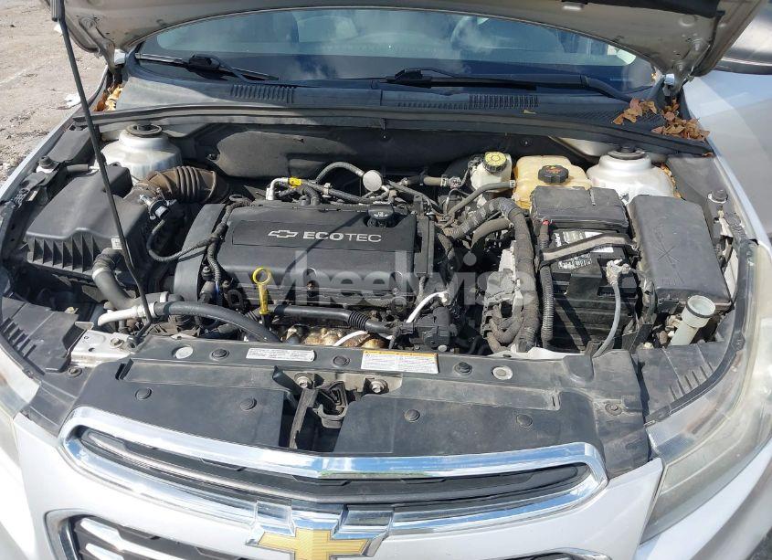 Photo 10 of 2015 Chevrolet Cruze LS AUTO (VIN 1G1PA5SG4F7257884)