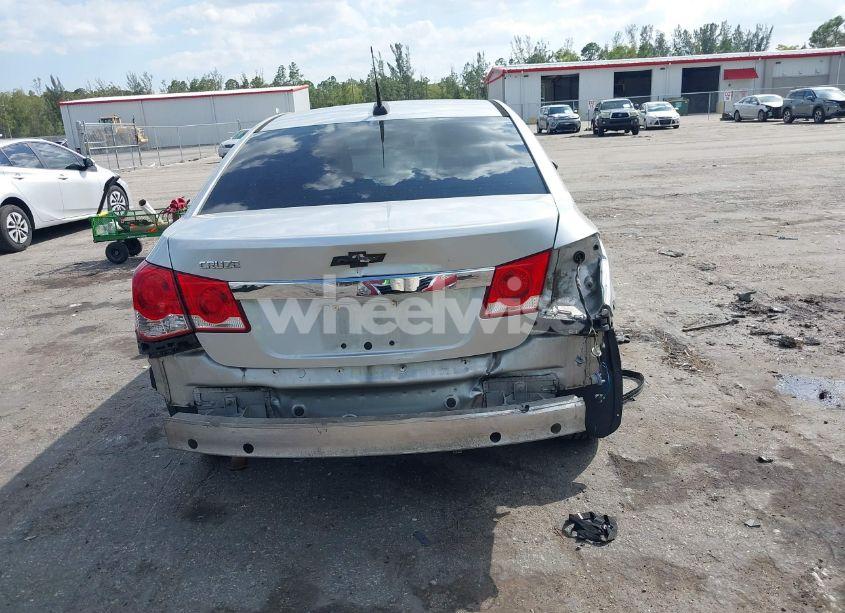 Photo 17 of 2015 Chevrolet Cruze LS AUTO (VIN 1G1PA5SG4F7257884)