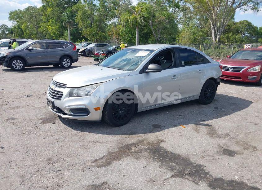 Photo 2 of 2015 Chevrolet Cruze LS AUTO (VIN 1G1PA5SG4F7257884)