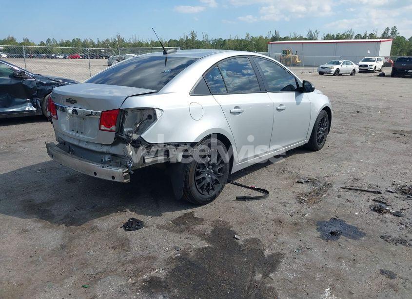 Photo 4 of 2015 Chevrolet Cruze LS AUTO (VIN 1G1PA5SG4F7257884)
